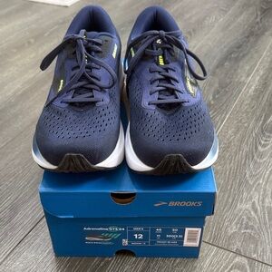 Brooks Men's Adrenaline GTS 24 running shoe size 12 - Immaculate! With Box!